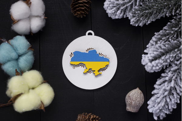 Дерев’яна іграшка, патріотична. Мапа України в синьо-жовтий 80х87мм