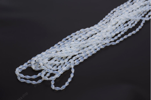 Намистини кришталеві Біконус довгий 4x8мм, +/-65шт./нит. №82 White Opal