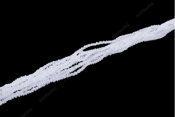 Намистини Хрусталь Трикутник 4x2.7мм, 125-130шт./нит. №68 White Jade