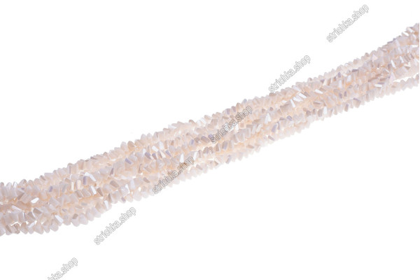 Намистини Хрусталь Трикутник 6x3.5мм, 85-90шт./нит. №38 AB Light Cream Opaque